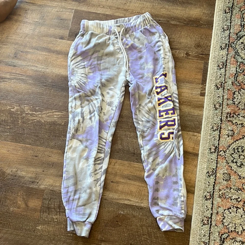 Lakers Sweatpants - Picture 1 of 2